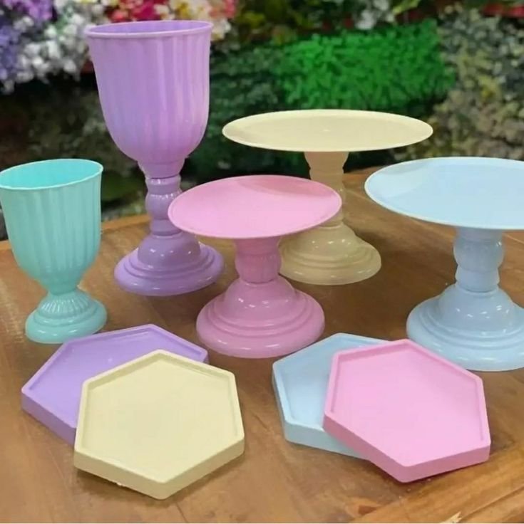 Suporte de Doces  e jarro com flores ou bucho